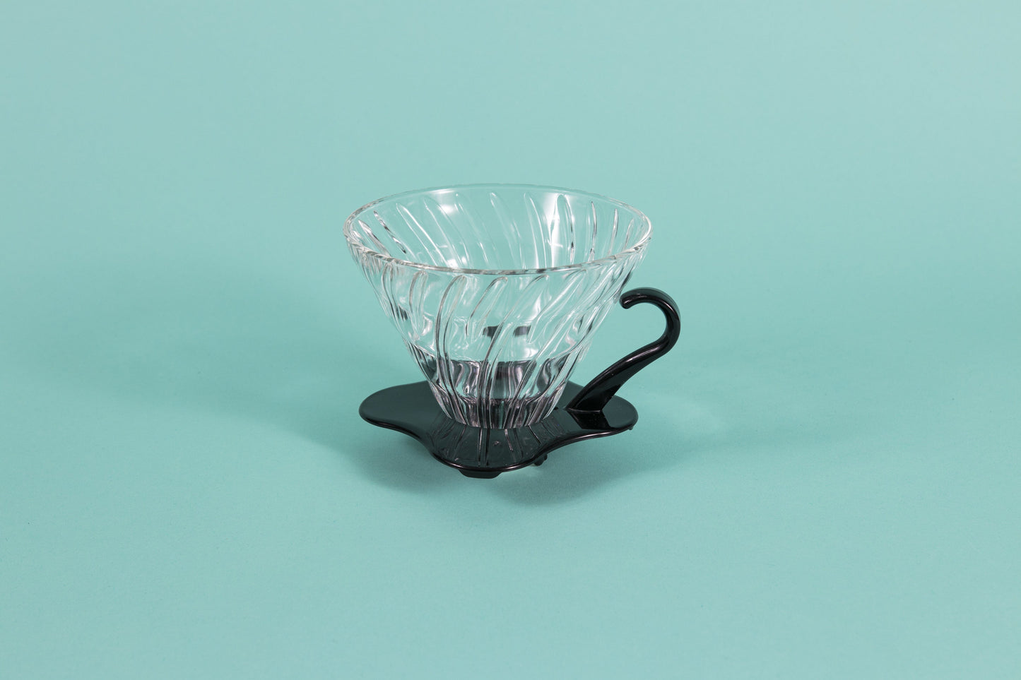 Hario USA Dripper Black / 02 V60 Glass Coffee Dripper 02